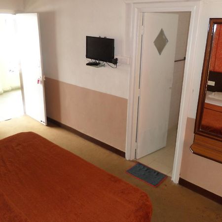 Hotel Ayodhya Nashik Bagian luar foto