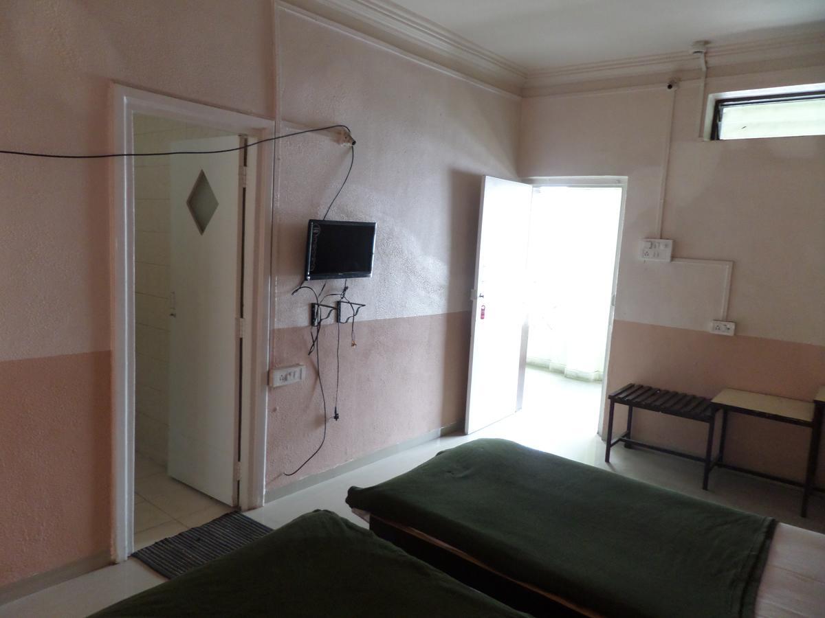 Hotel Ayodhya Nashik Bagian luar foto